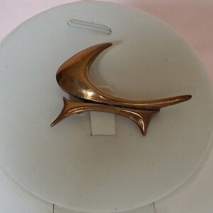 Vintage Signed Brass Brutalist Sail Boat Abstract Nautical Brooch Curved